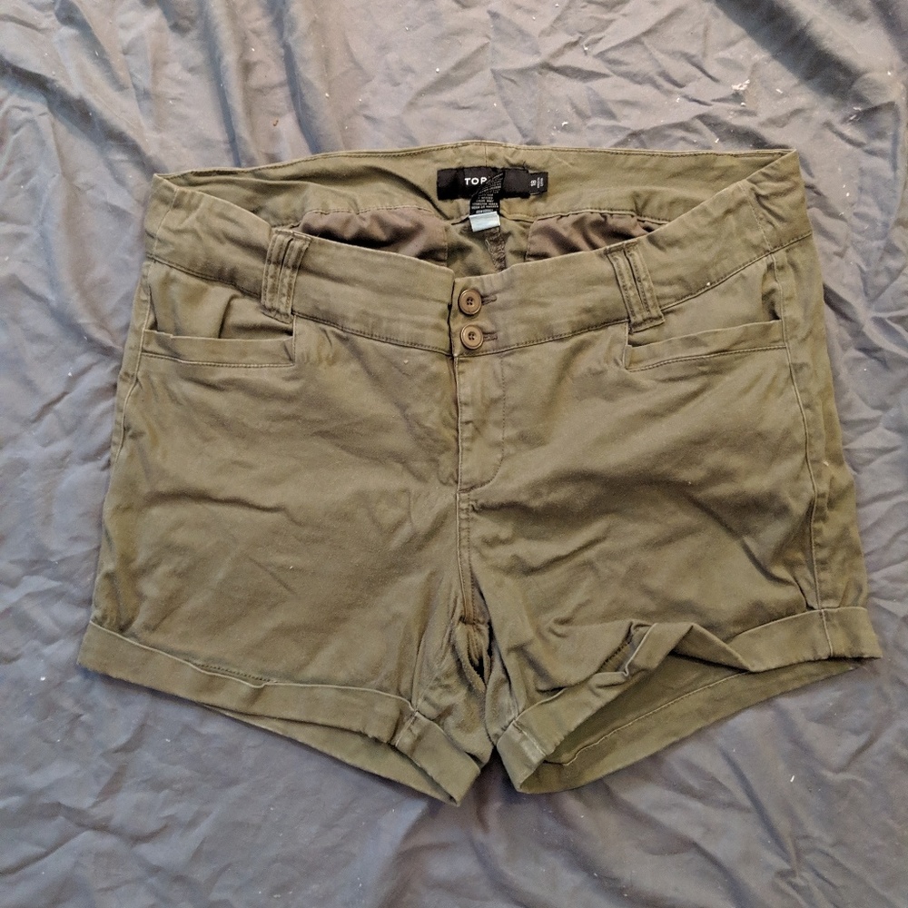 Torrid size 18 army green shorts